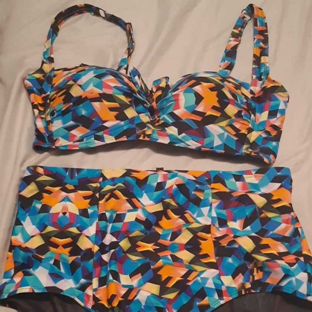 Torrid 2 piece high waisted swimsuit
